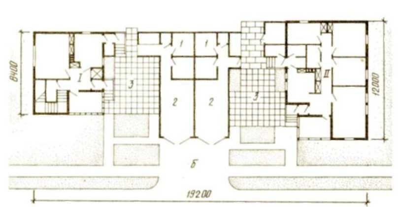 Двухэтажный (I) и одноэтажный (II) четырехкомнатные дома с хозяйственными постройками и гаражами для районов Сибири